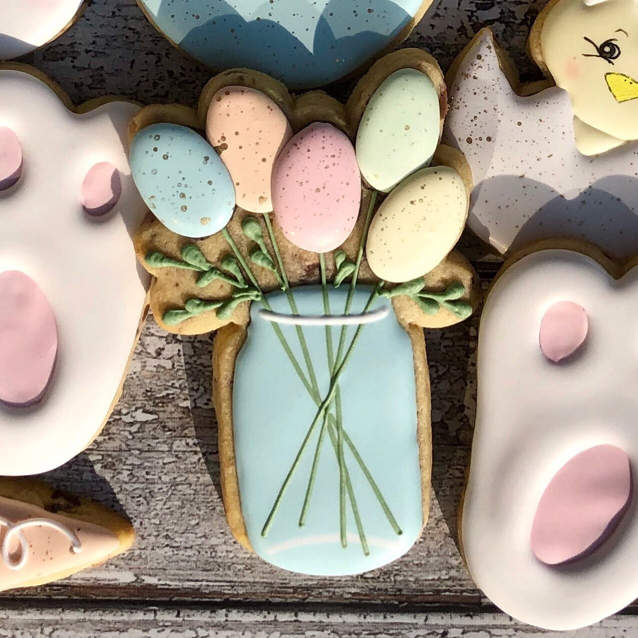 Punky's Vase of Flowers Cookie Cutter