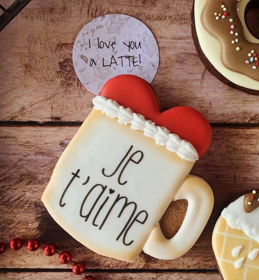 Very Vero Sweets by Design - Valentine Mug with Heart Cookie Cutter